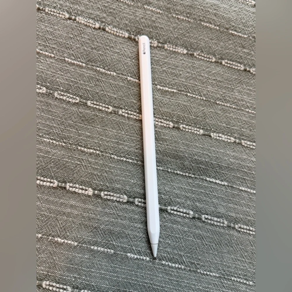 Apple iPad Air (5th Generation) Starlight
